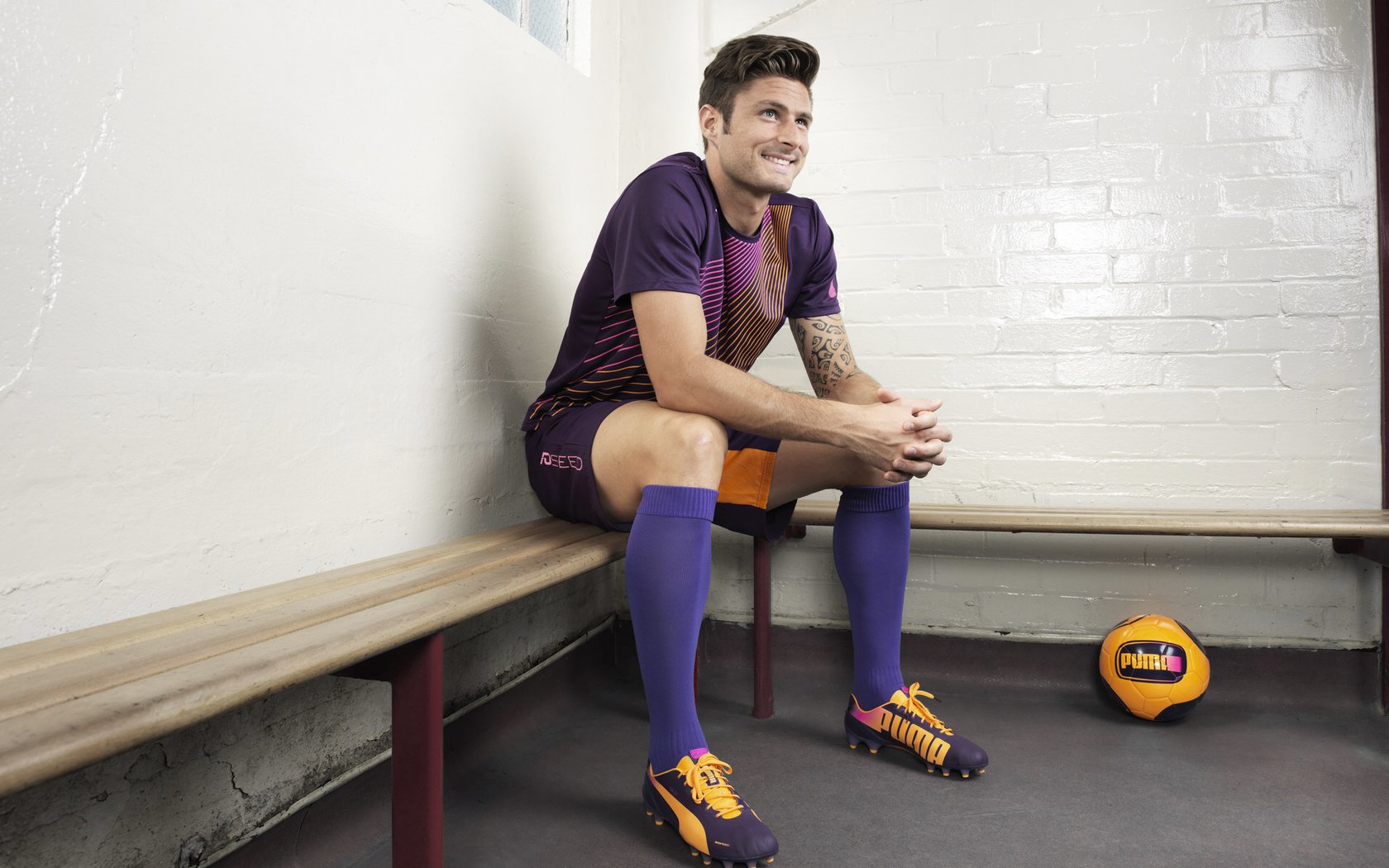 切尔西取得伯恩茅斯胜利，豪取三分，切尔西2_3伯恩利